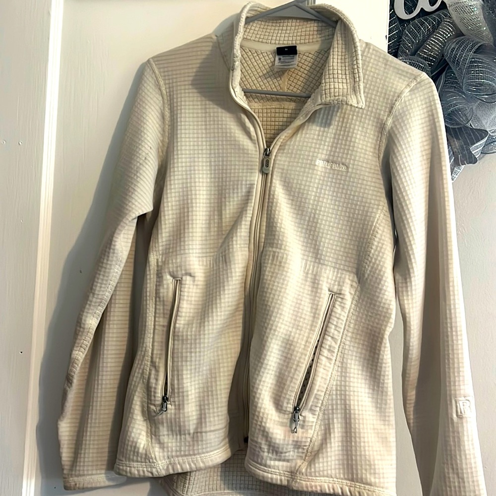 Patagonia Cream Waffle Zip up SIZE medium